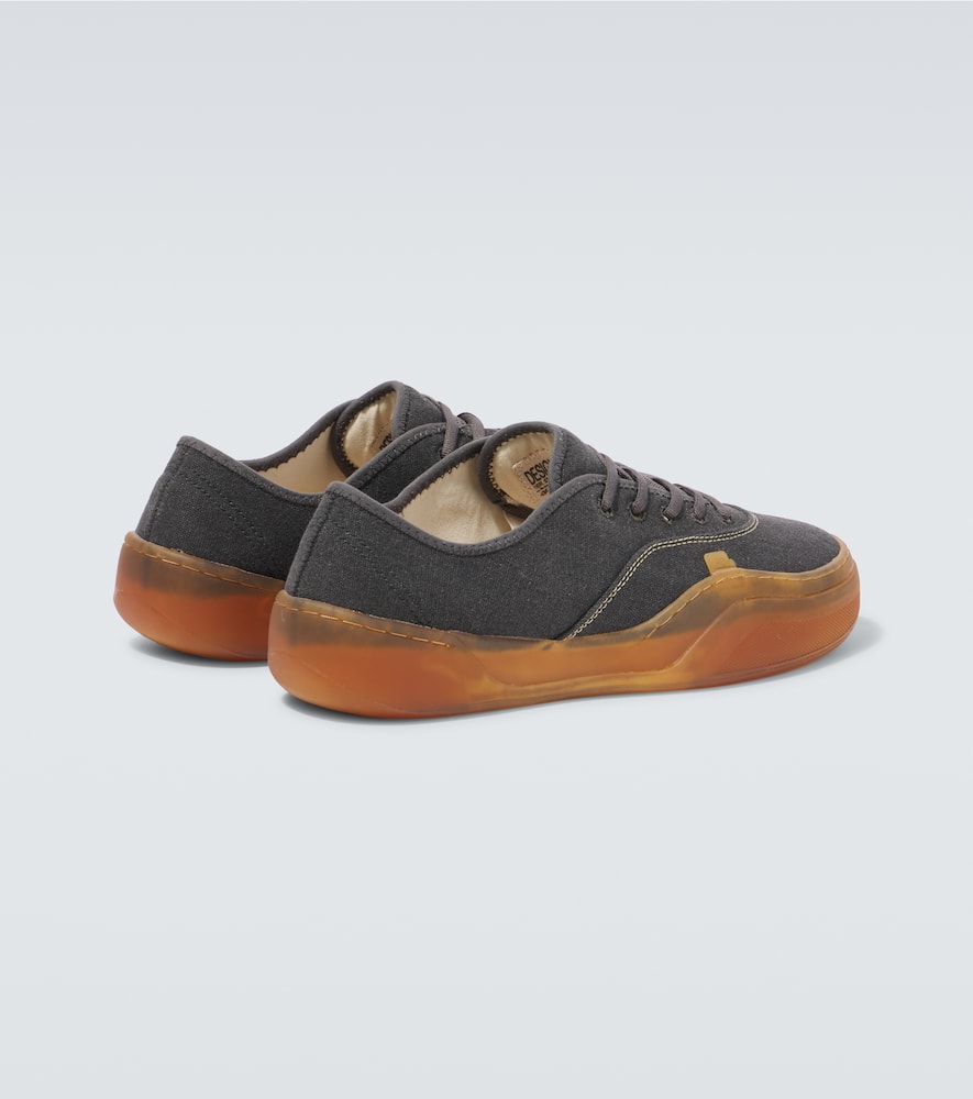Erl Round Toe Low-top Sneakers In Black