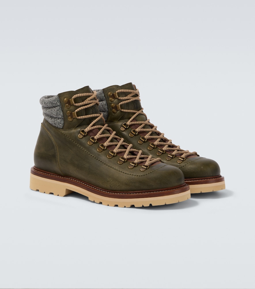 Schnürstiefel aus Leder