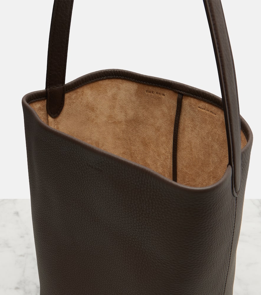 The Row Park N/s Medium Leather Tote Bag In Brown