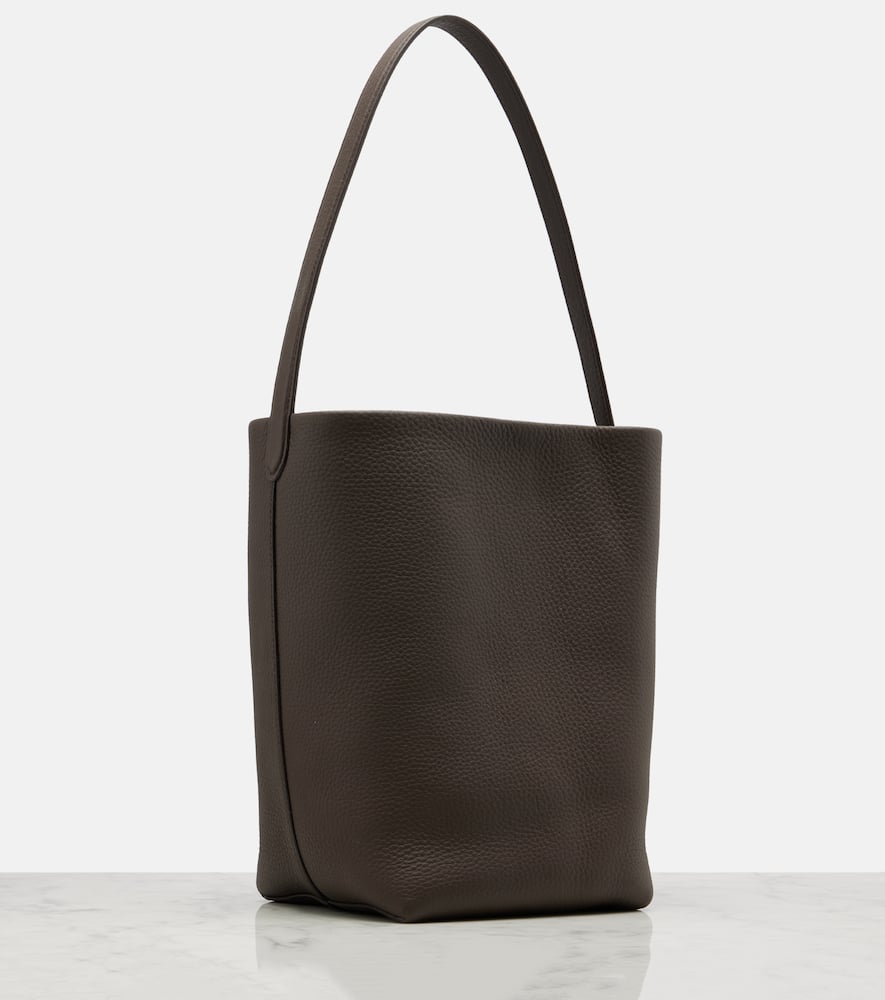 The Row Park N/s Medium Leather Tote Bag In Brown