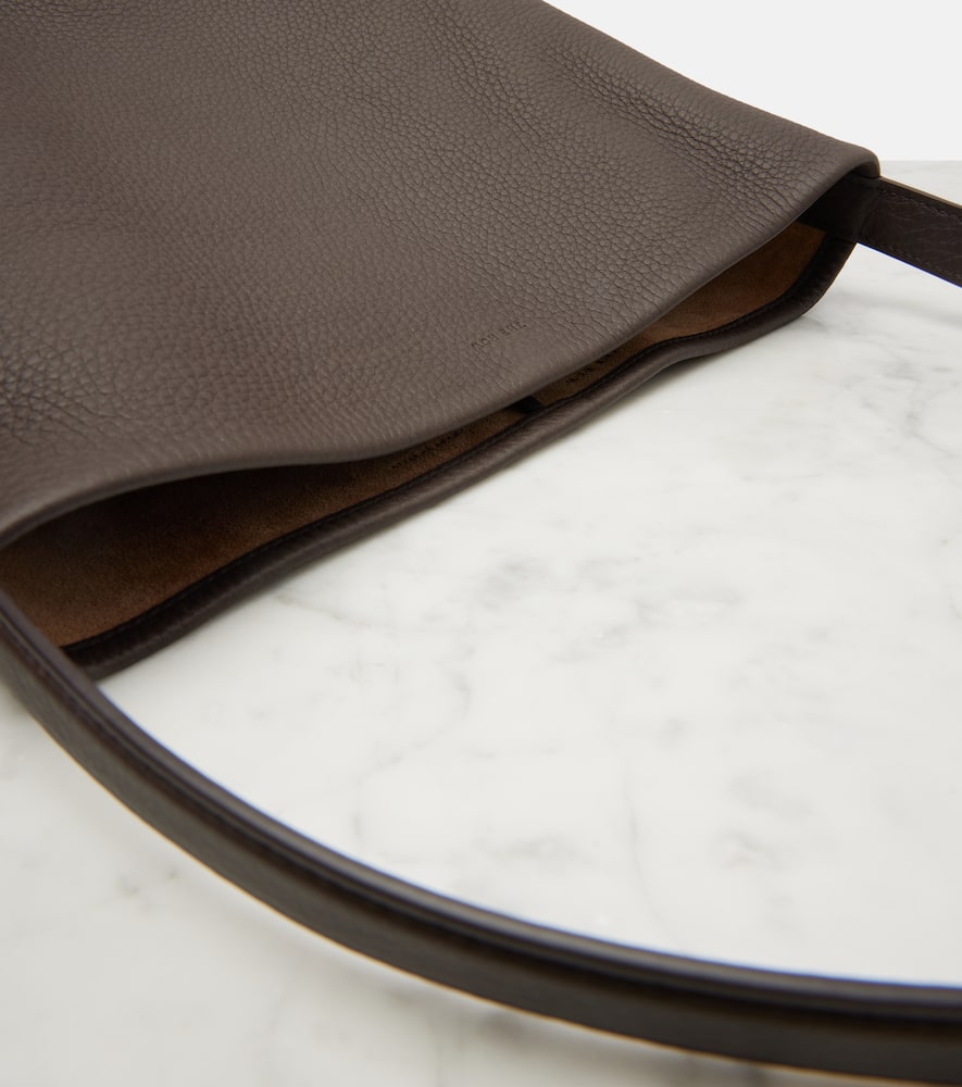 The Row Park N/s Medium Leather Tote Bag In Brown