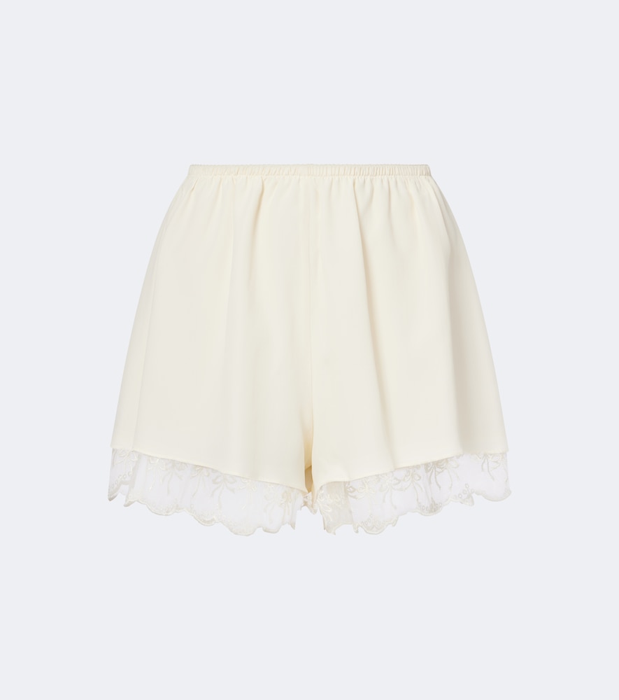 Shorts in satin con pizzo