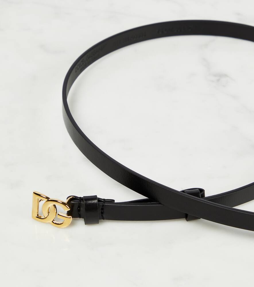 Shop Dolce & Gabbana Dg Leather Belt In Nero/oro Chiaro