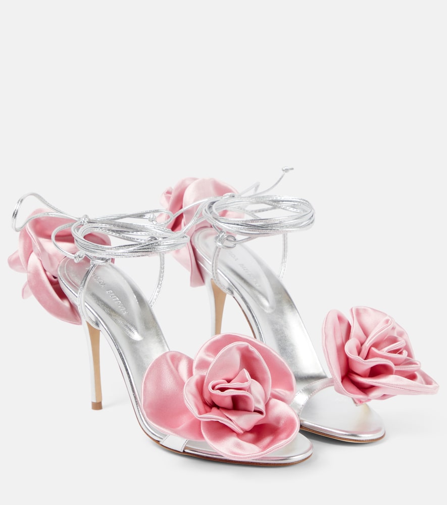 Magda Butrym Sandales en cuir appliqus floraux 820 €