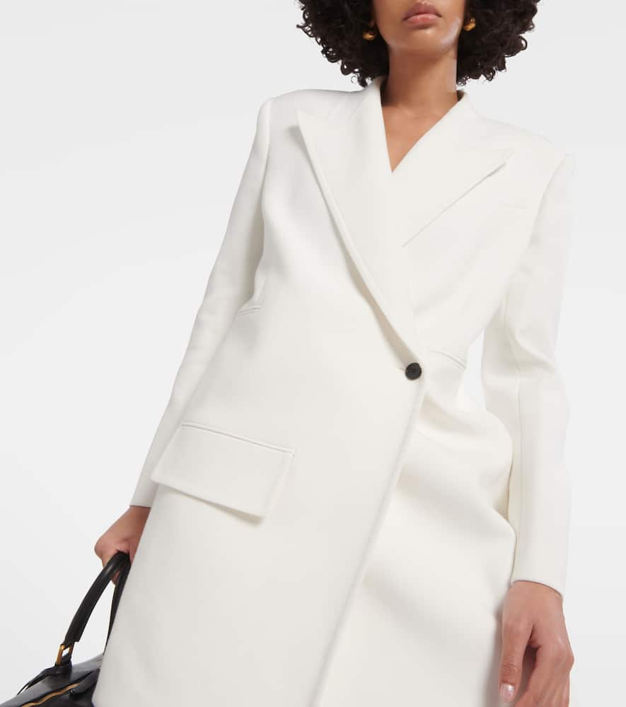 Shop Khaite Jacobson Blazer In White