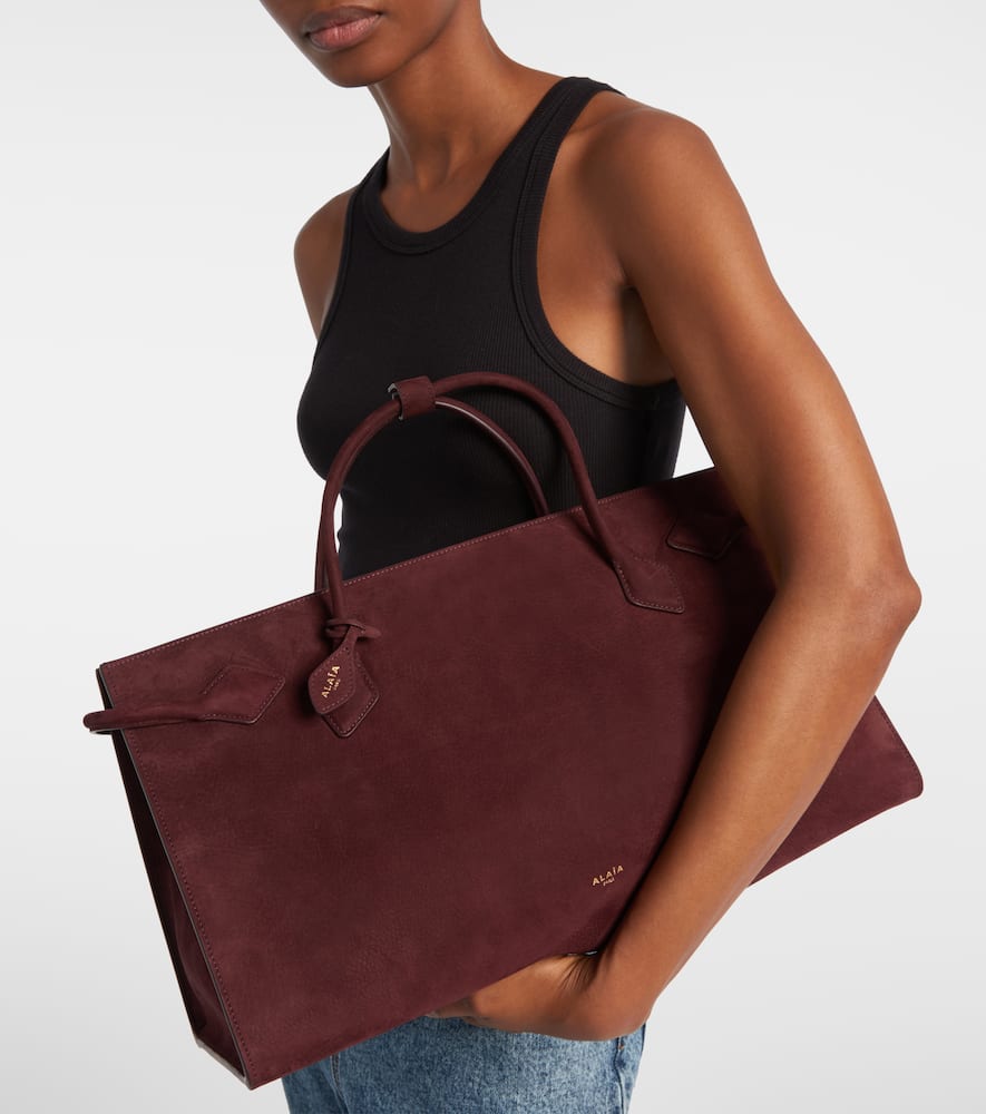 Alaïa Le Teckel Large Leather Shoulder Bag In Burgundy