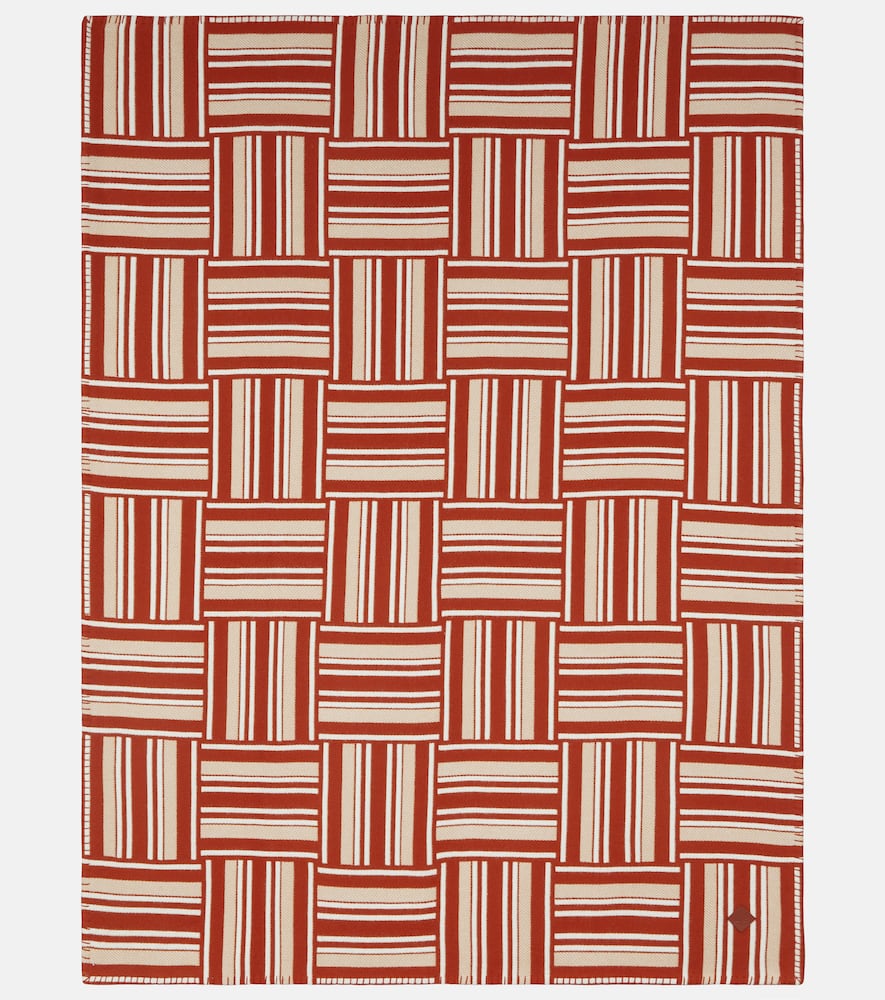 Wool and cashmere blanket