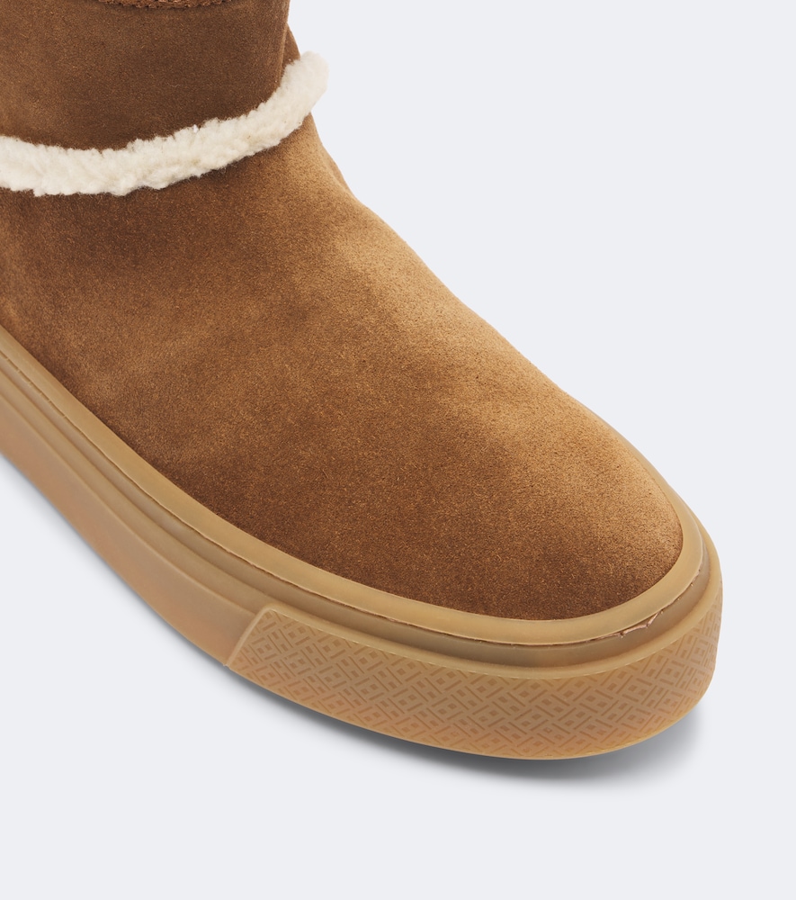 H705 Shearling-Trimmed Ankle Boots