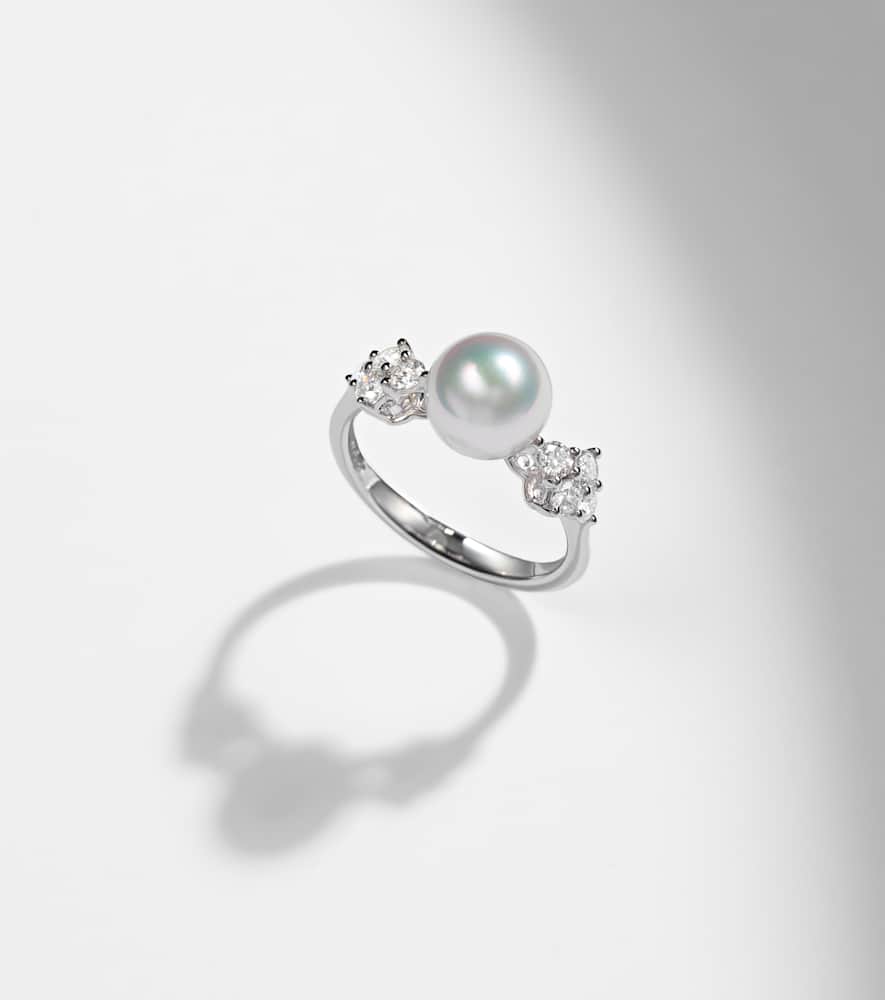 Mikimoto 18kt White Gold Ring With Pearl And Diamonds In Silver