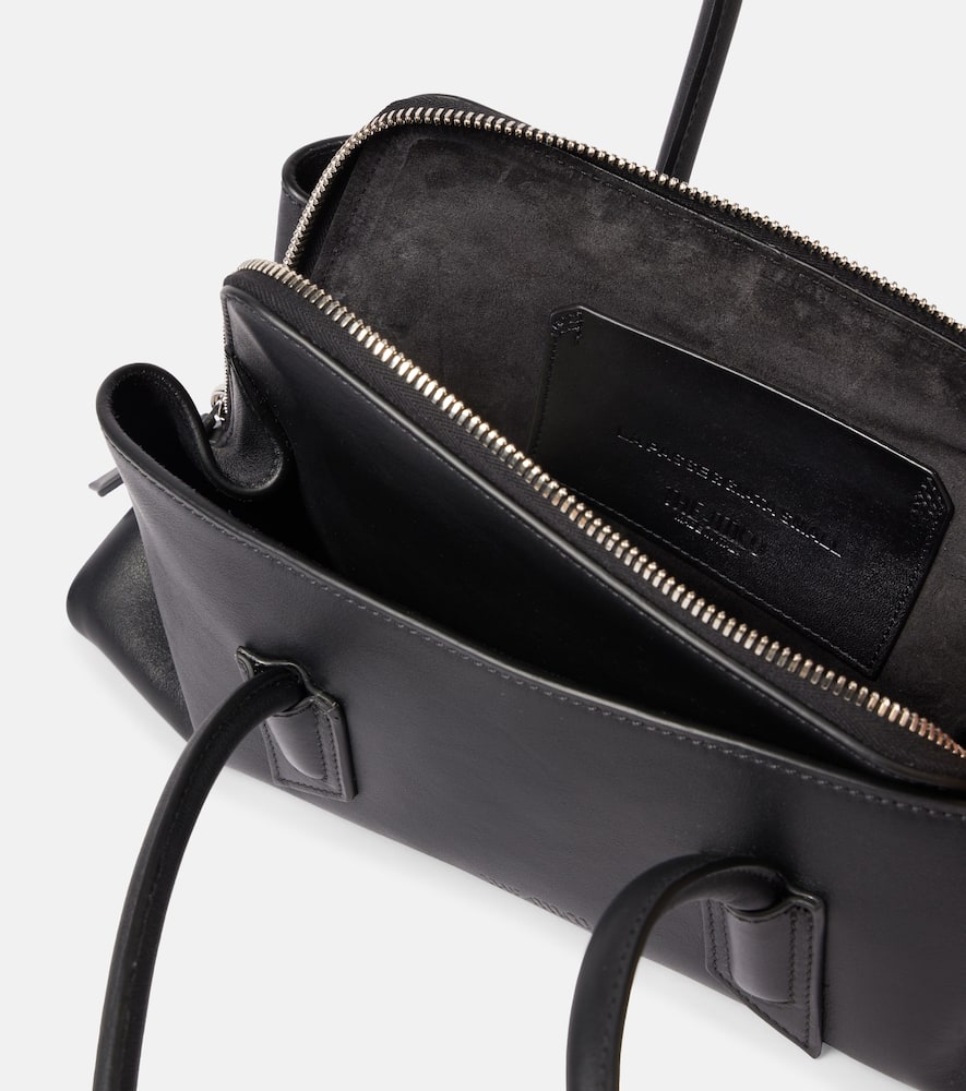 Attico Small La Passeggiata Leather Bag In Black