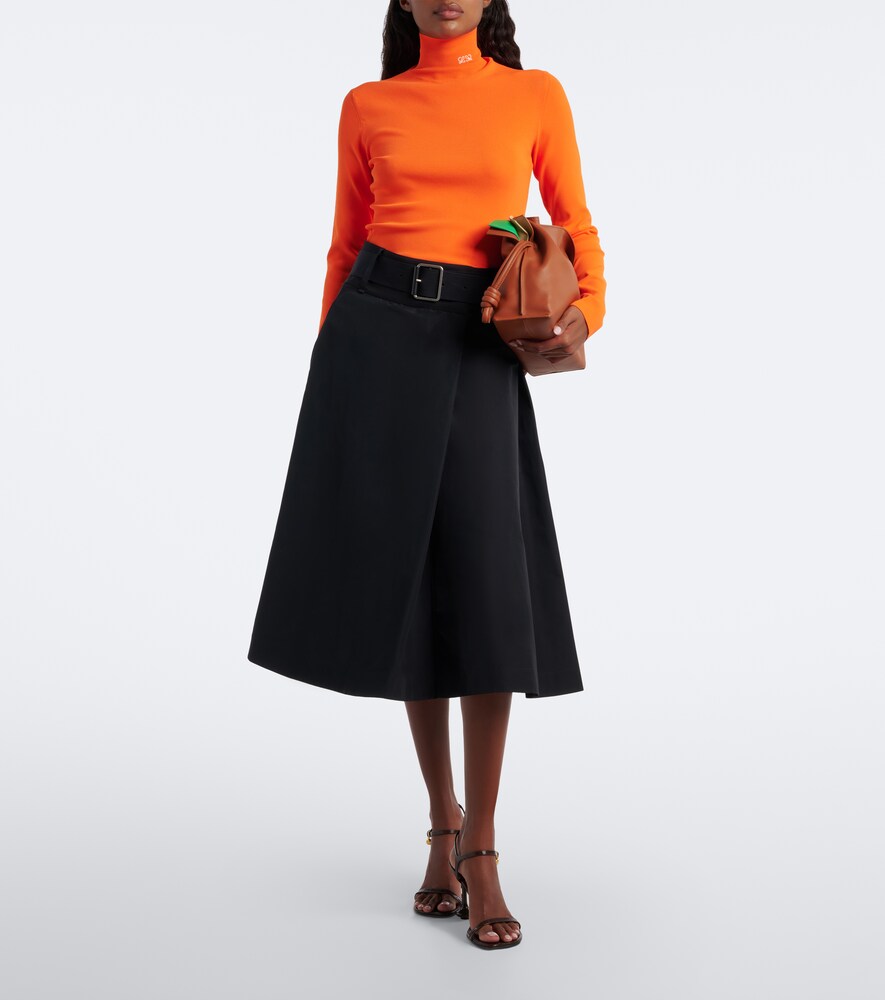 Double L Ribbed-Knit Top