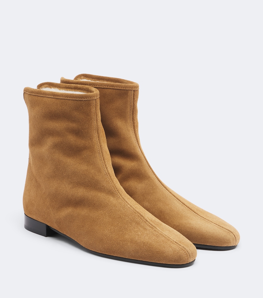 Ankle Boots aus Veloursleder mit Shearling