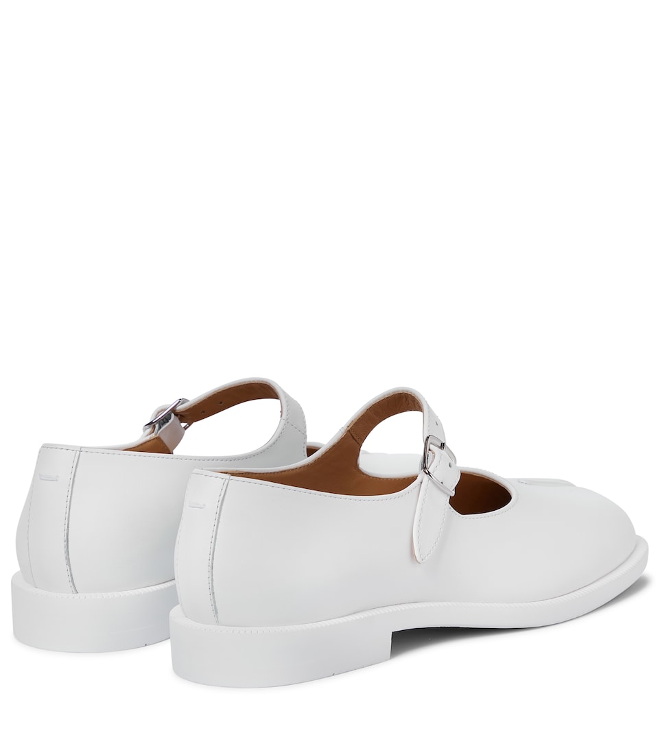 Maison Margiela - Tabi Mary Jane leather flats | Mytheresa