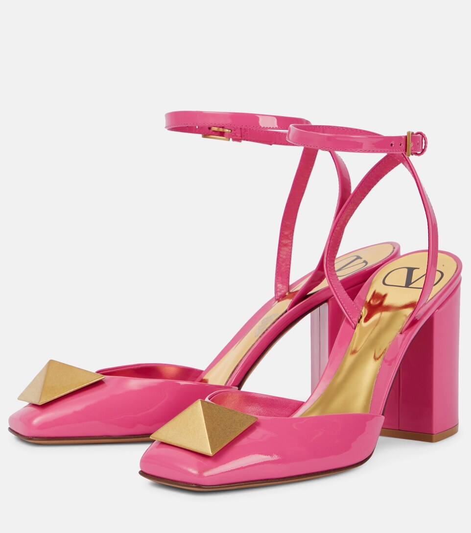 One Stud 90 patent leather pumps 