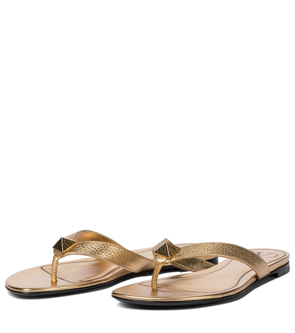 Valentino Garavani - Valentino Garavani Roman Stud leather thong sandals | Mytheresa