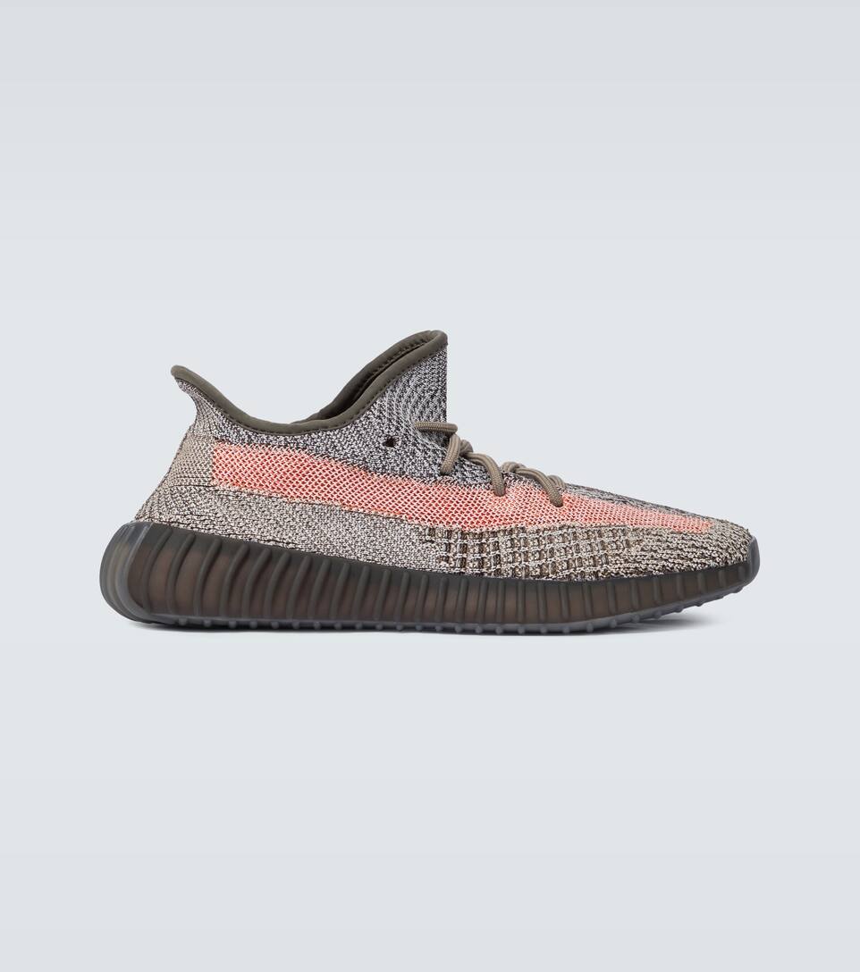 yeezy boost 350 v2 sneaker