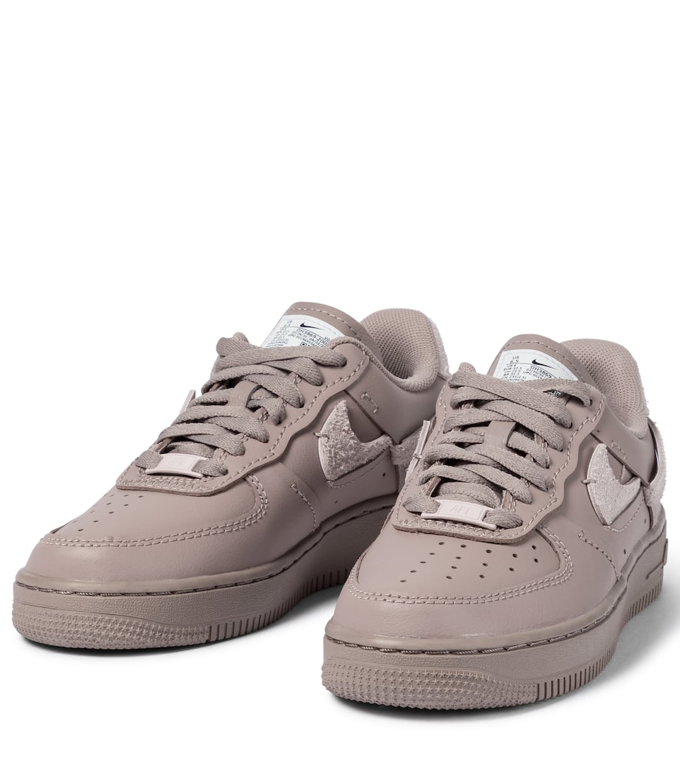 Nike air force leather shoes clearance