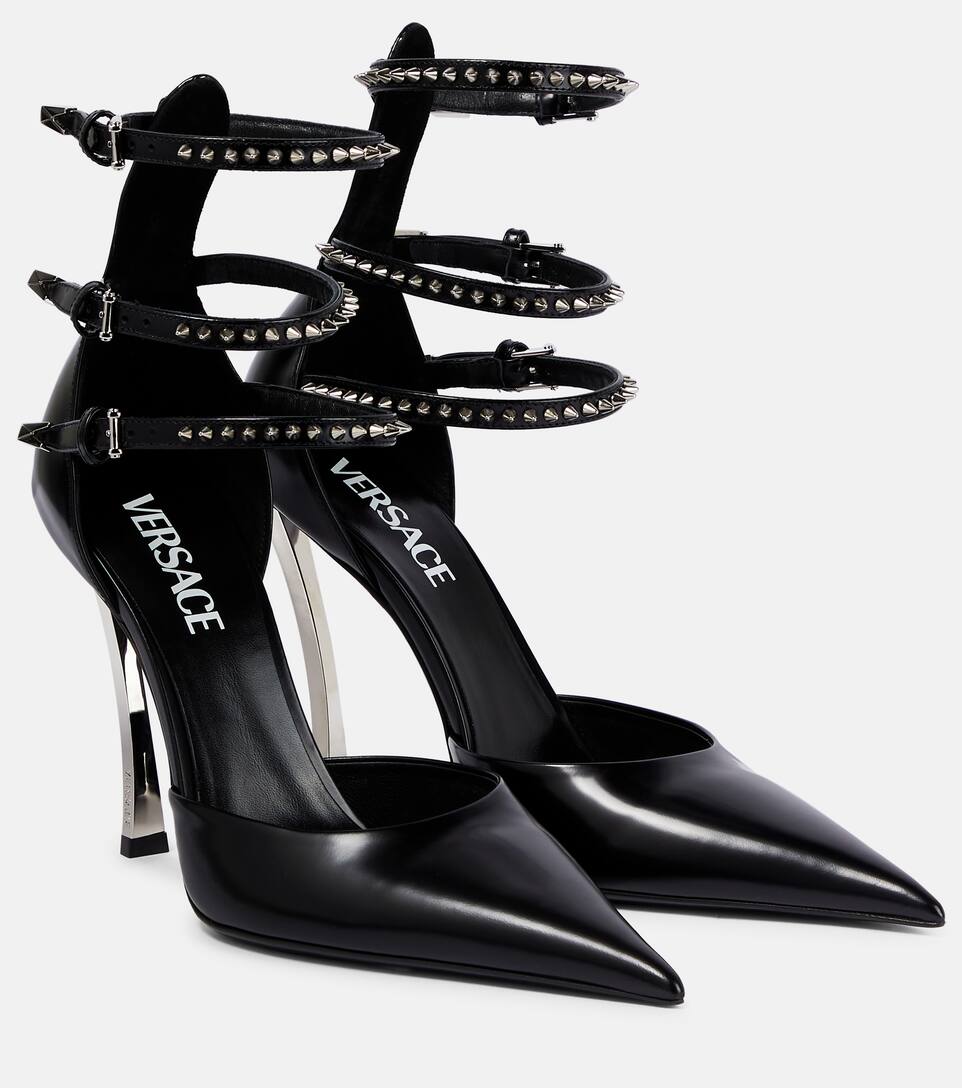 Versace - Pumps Pin-Point in pelle con borchie | Mytheresa