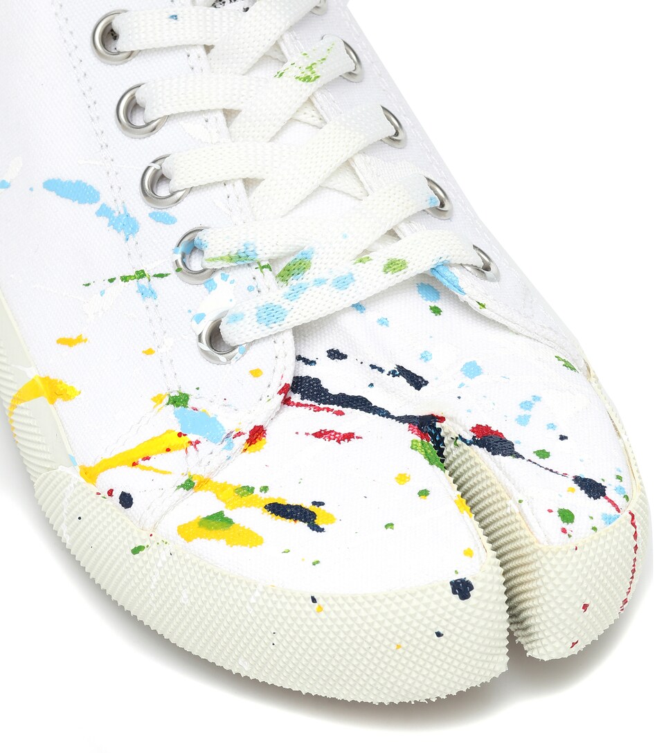 tabi style sneakers