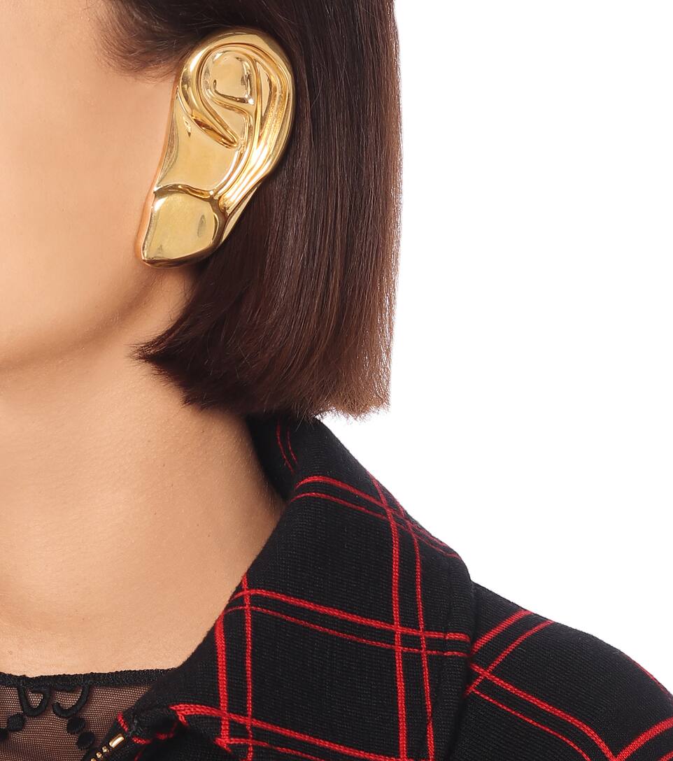 Ear jacket