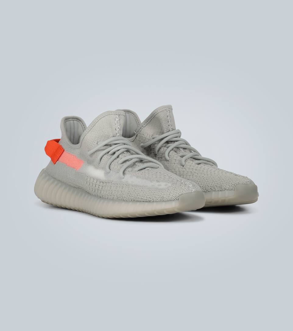 yeezy 350 v2 triple white resale