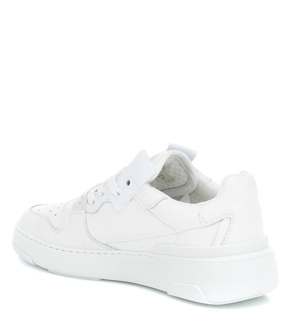 GIVENCHY WING LOW LEATHER SNEAKERS,P00432100