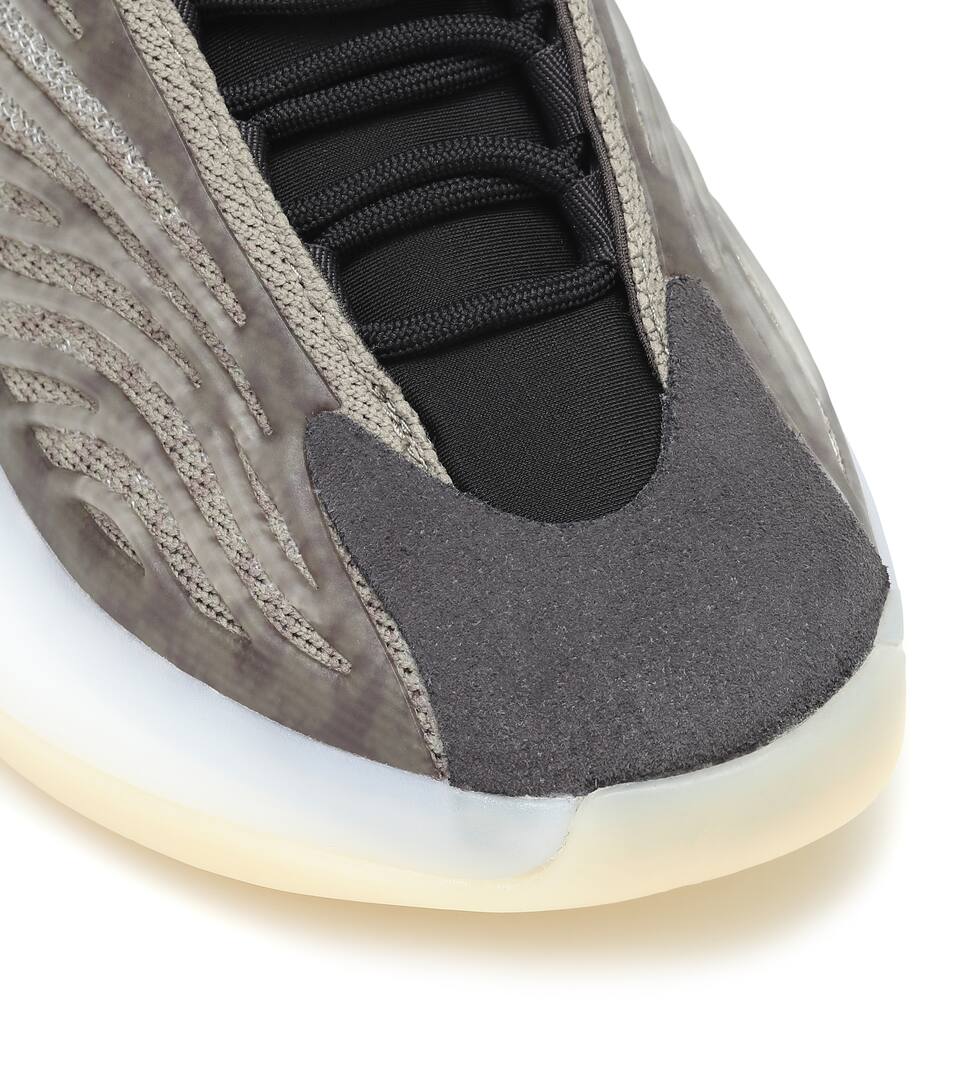 adidas YZY QNTM 'Barium' syrup.at SYRUP