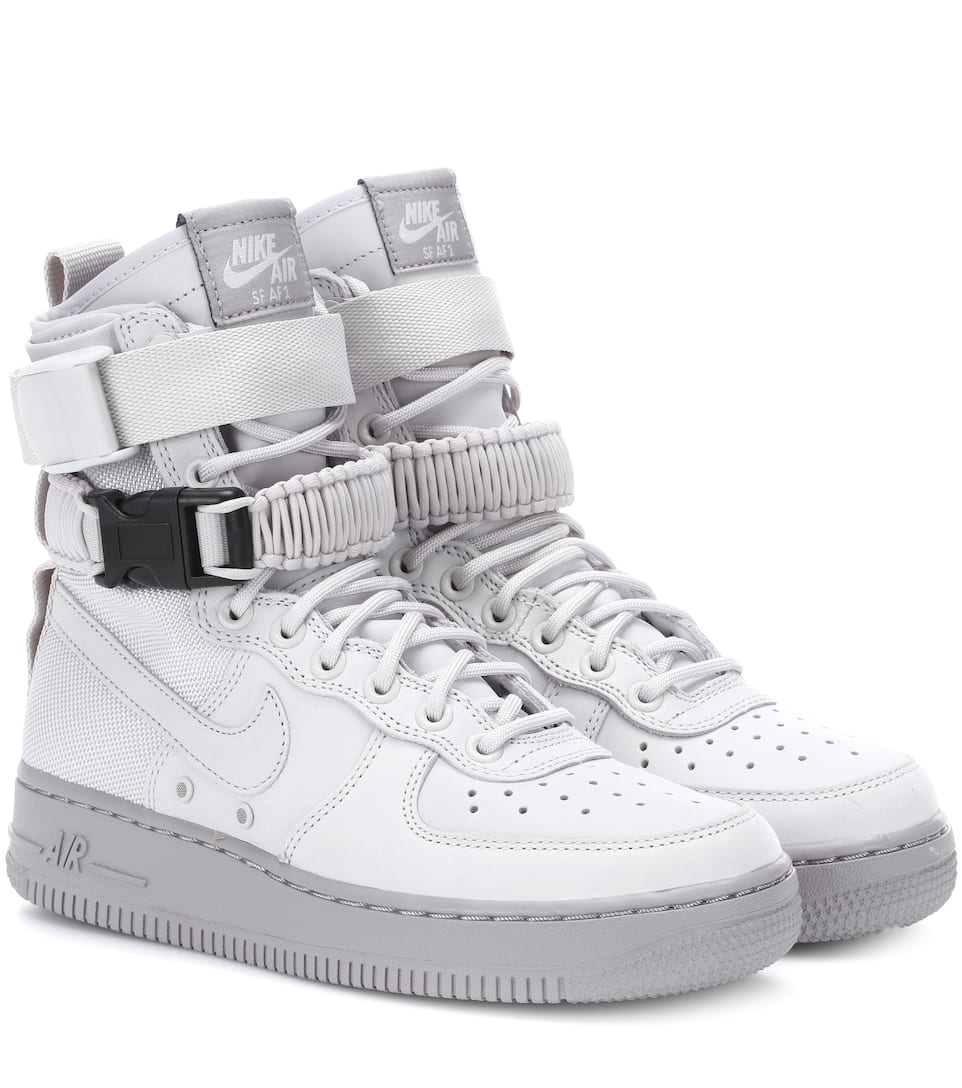 Nike SFB 9 Pollice Taglia 8.5 UK NUOVO CON SCATOLA Nike SFB 9 Pollice Taglia 8.5 UK NUOVO CON SCATOLA