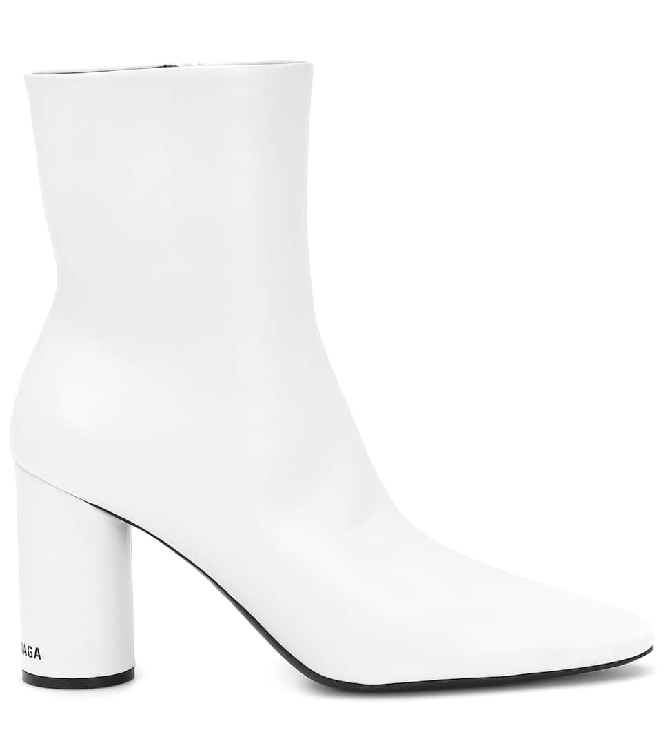 Ankle Boots Oval aus Leder Ankle Boots Oval aus Leder