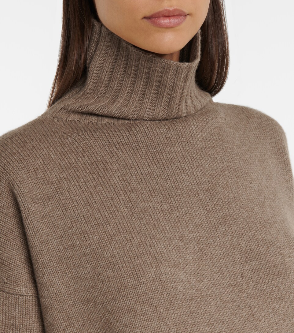 max mara turtleneck