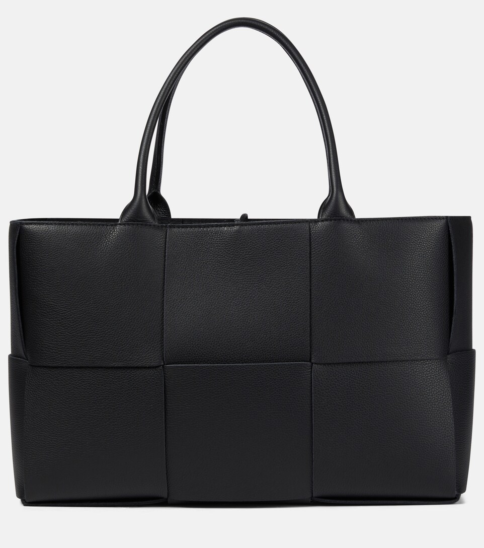 Bottega Veneta - Borsa Arco Medium in pelle | Mytheresa