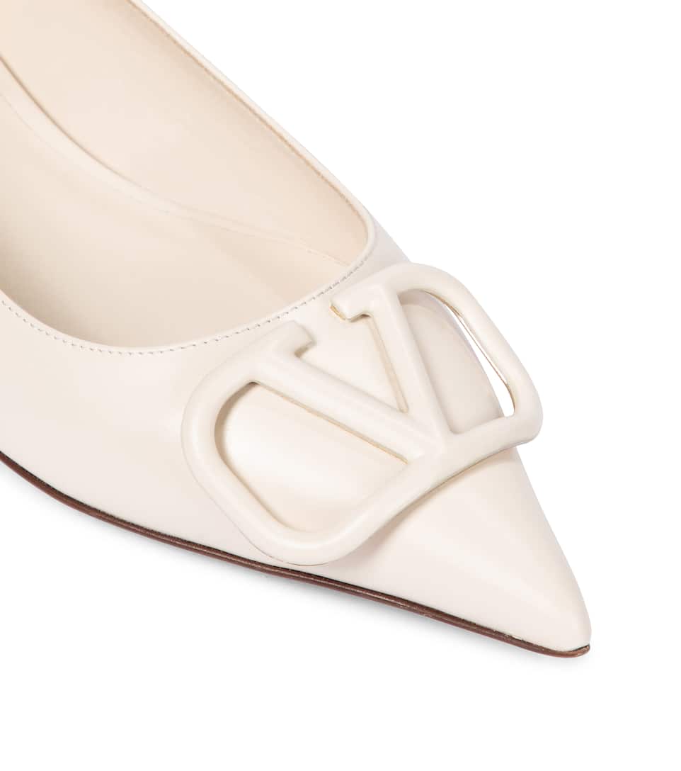 valentino flats vlogo