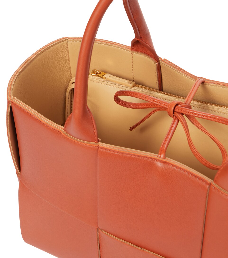 bottega veneta arco canvas tote