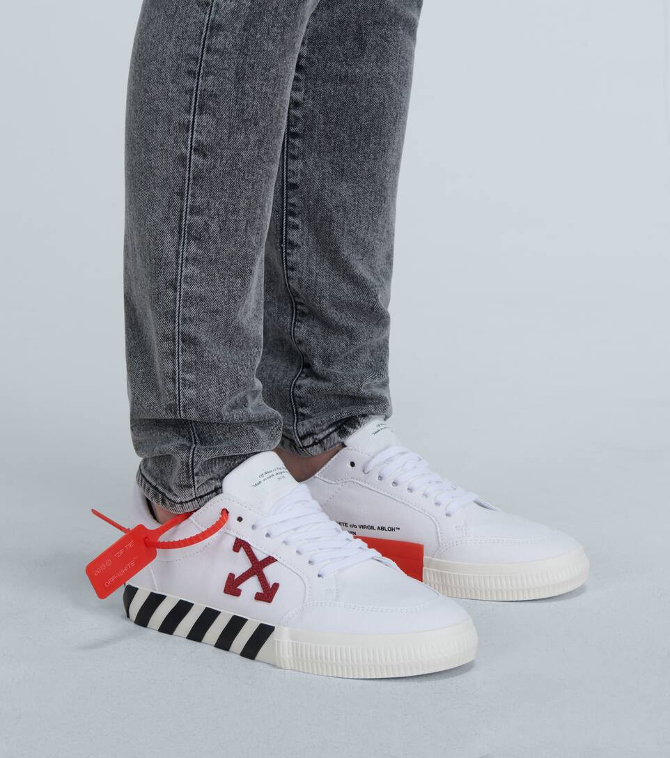OFF-WHITE LOW VULCANIZED SNEAKERS,P00447641