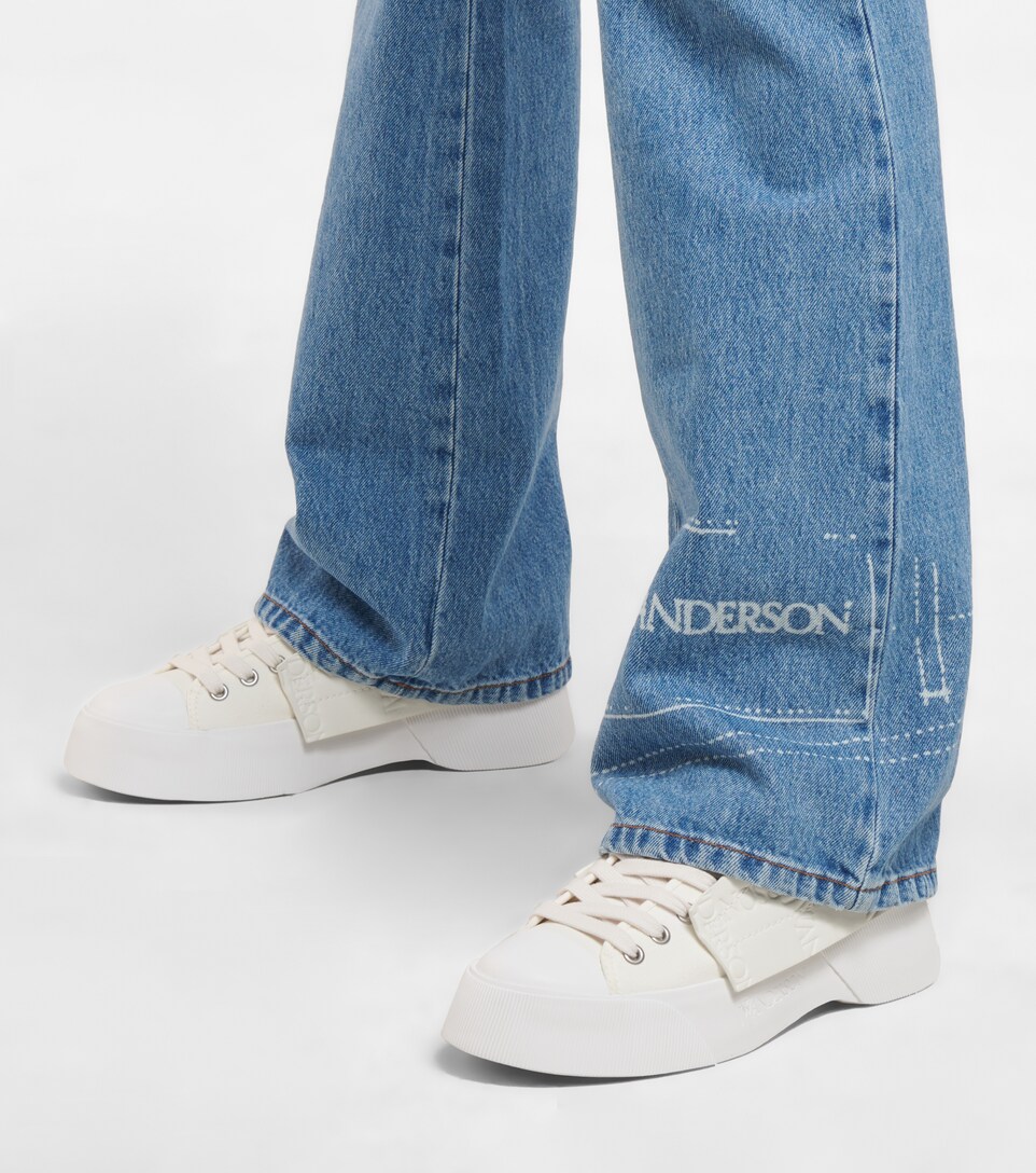 canvas plateau sneaker