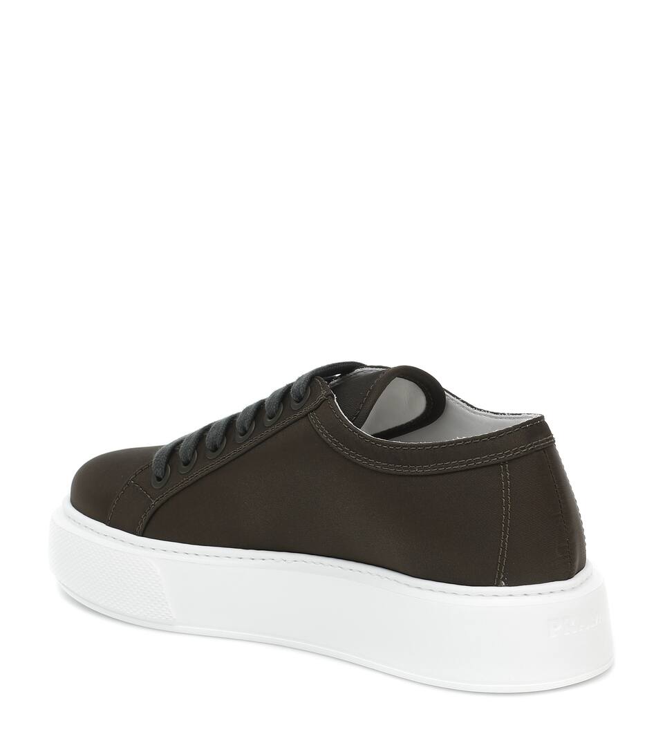 calvin klein women's clarine sneakers