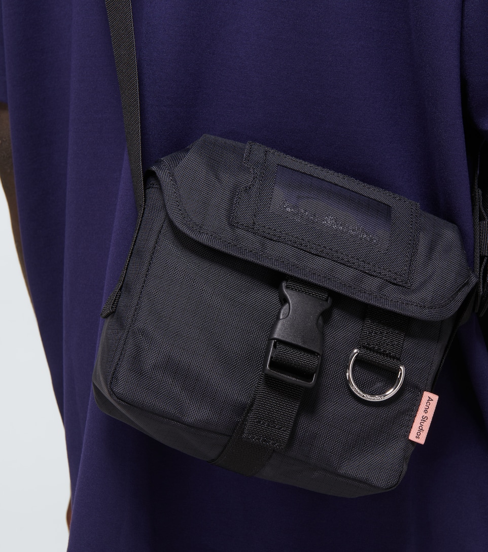 acne studios small messenger bolsa