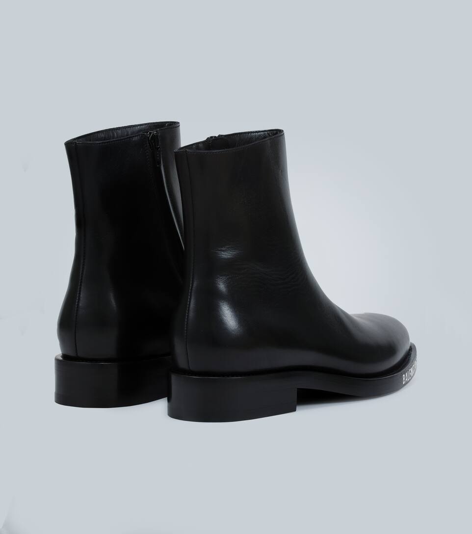 BALENCIAGA SOFT BOOTIE L20 BOOTS,P00444558