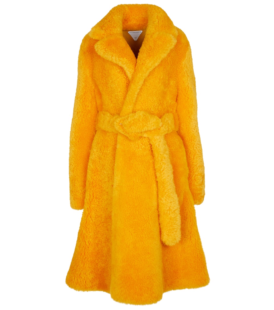 10 πολύχρωμα παλτό έρχονται να “ξεσηκώσουν” την μουντή, χειμωνιάτικη γκαρνταρόμπα σου - εικόνα 3