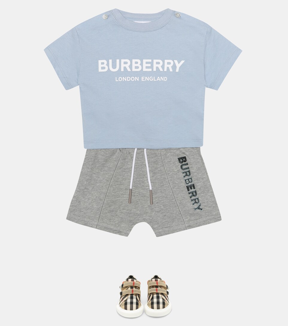 burberry font junior
