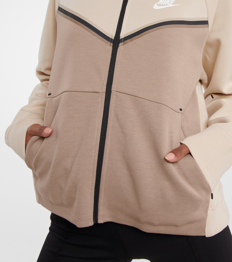 nike tech fleece brown