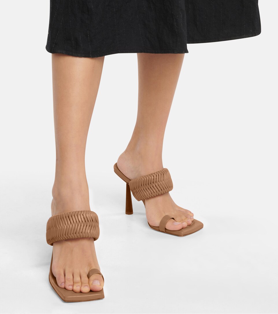 black ugg boots wedge heel