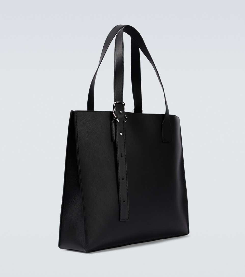 buckle tote bag