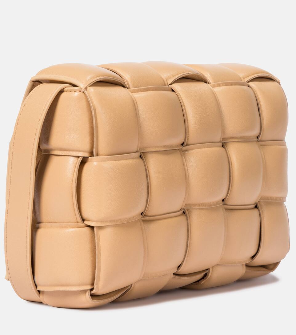 bottega veneta cassette almond