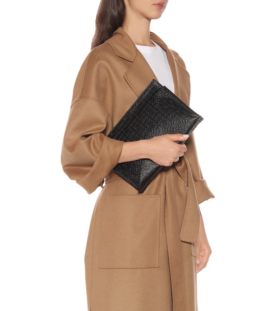 loewe t pouch