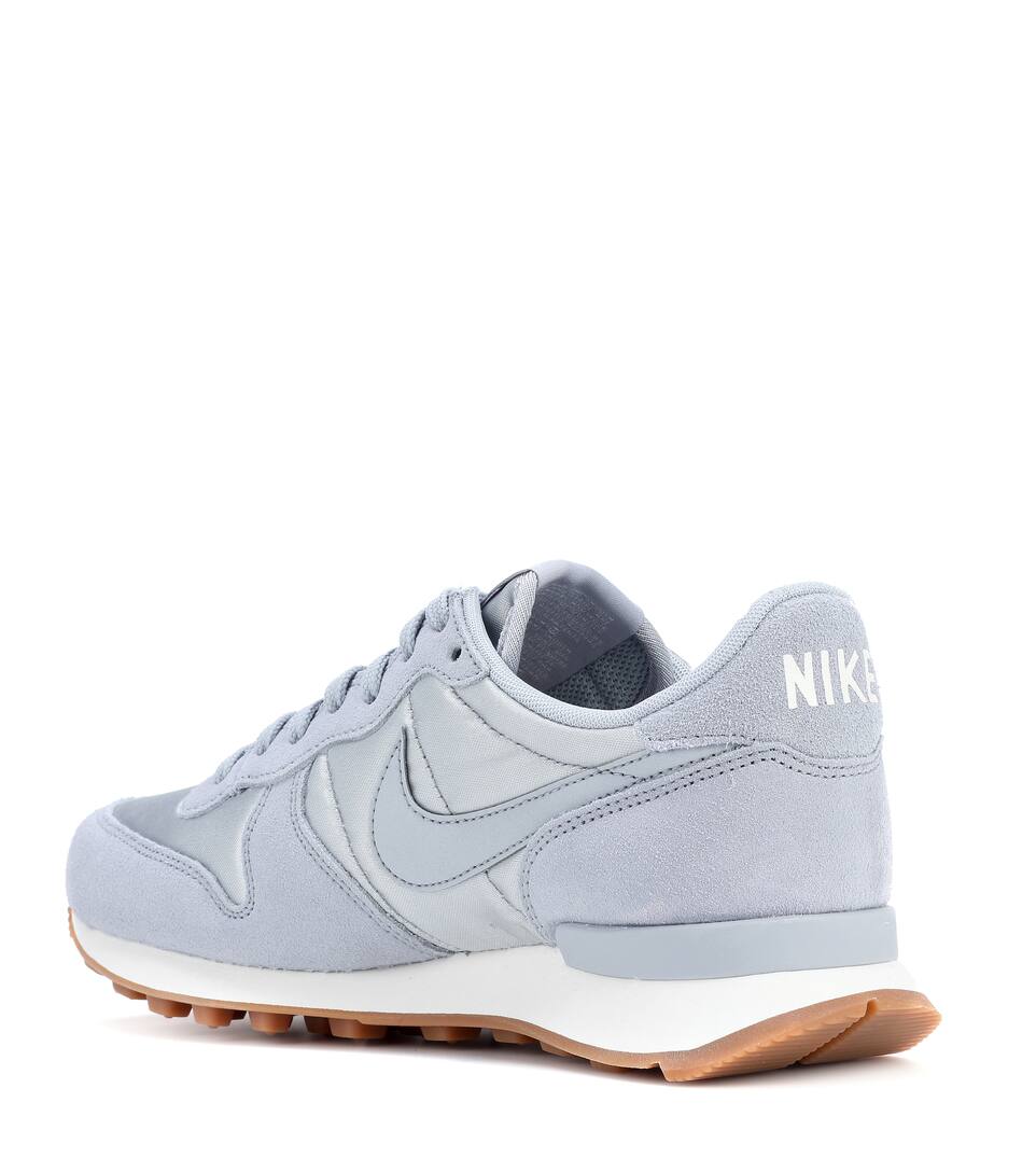 internationalist nike 39.5 internationalist nike 39.5