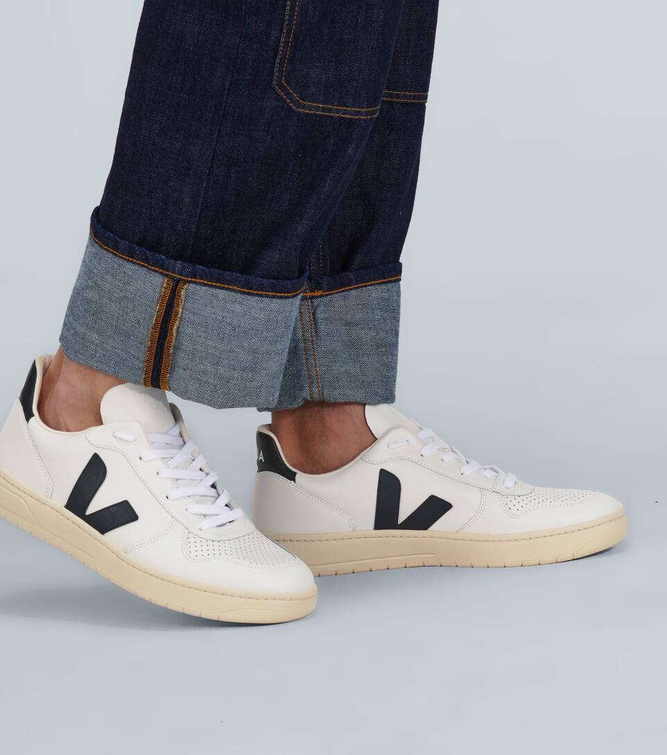 VEJA V-10 leather sneakers,P00460592