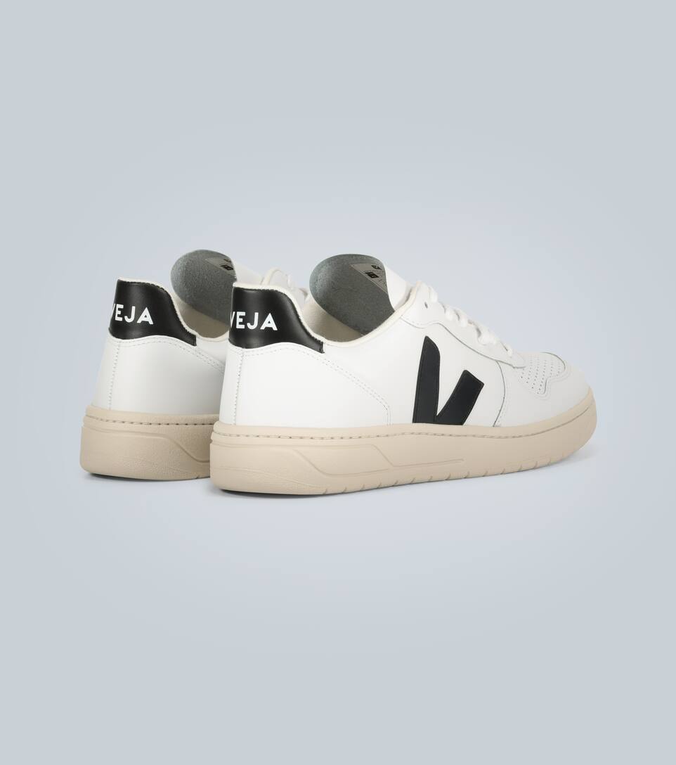 VEJA V-10 leather sneakers,P00460592