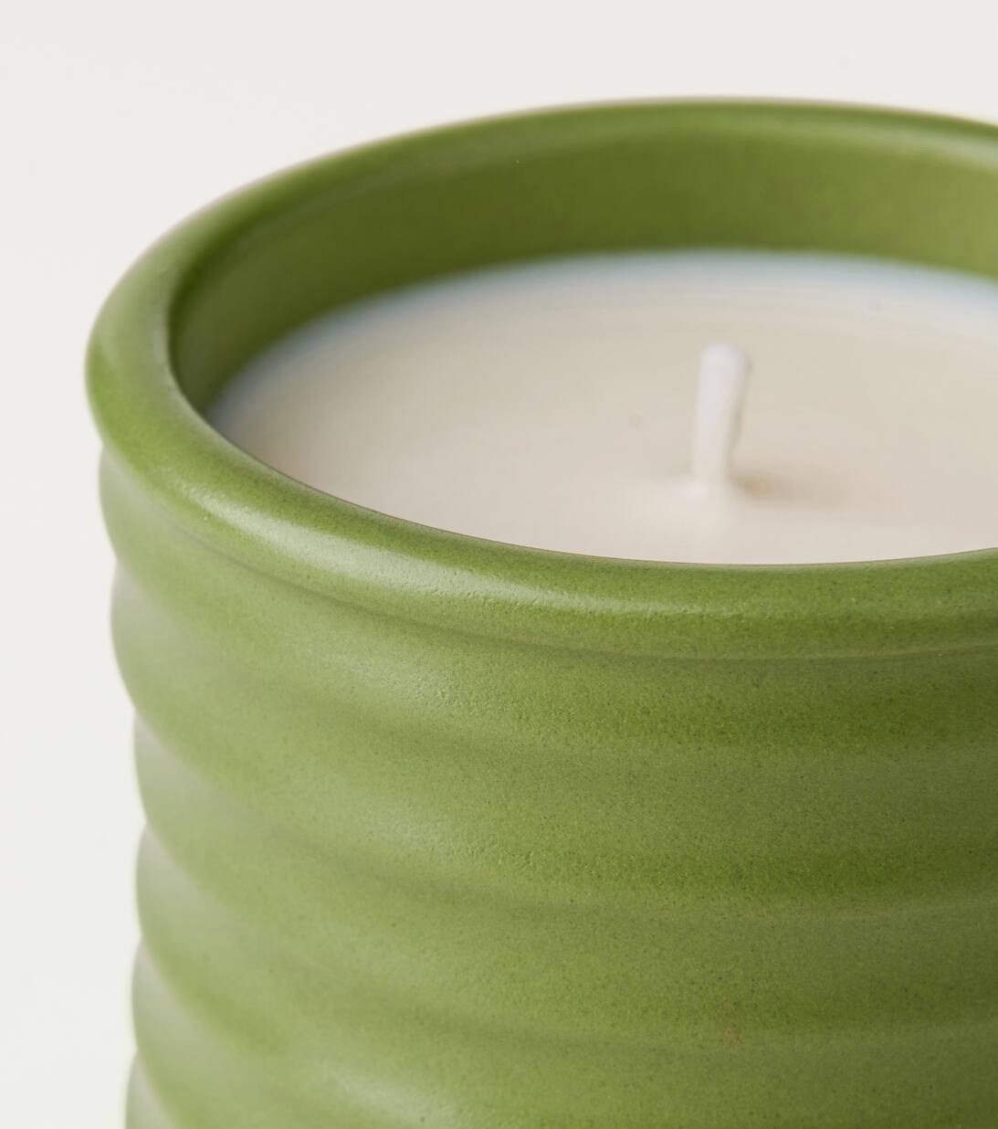 Luscious Pea Small Candle in Green Loewe Home Scents Mytheresa