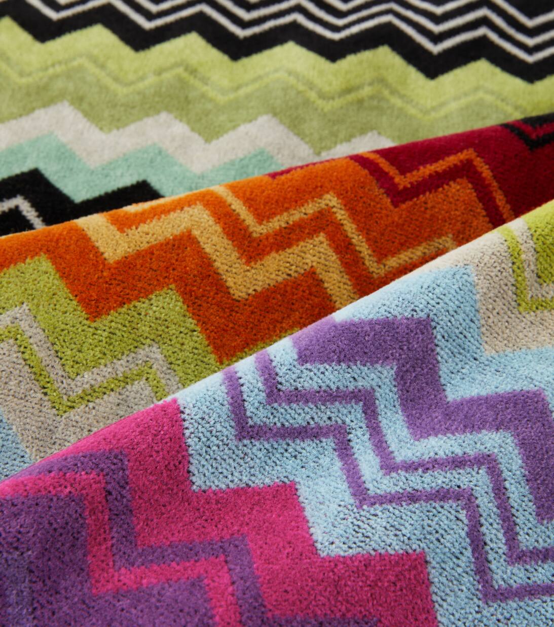 Hand Towel And Bath Towel Set in Multicoloured Missoni